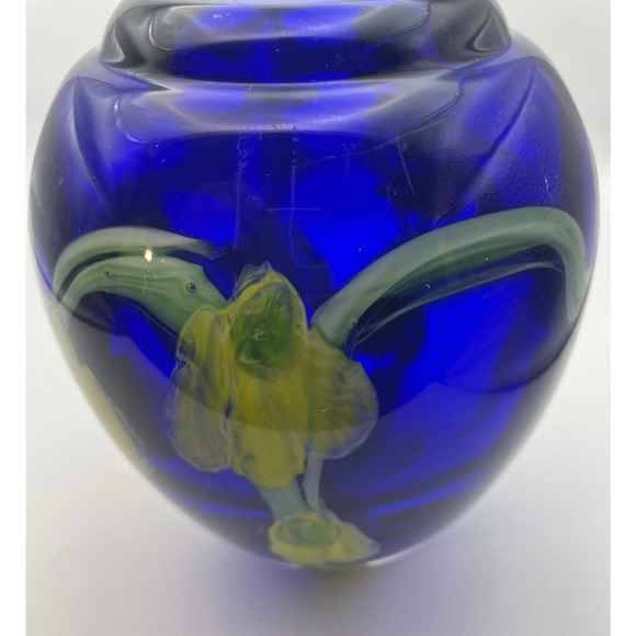 Kusak Art Glass Vase In Cobalt Blue With Cased Yellow Flowers & Green Vines - Picture 13 of 13